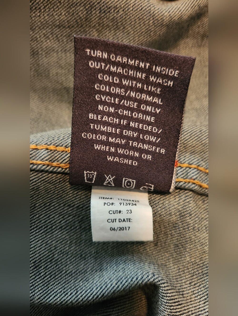 Torrid Dark Blue Denim Trucker Jacket Lighty Distressed Cottom Stretch Size 2 - Picture 5 of 10
